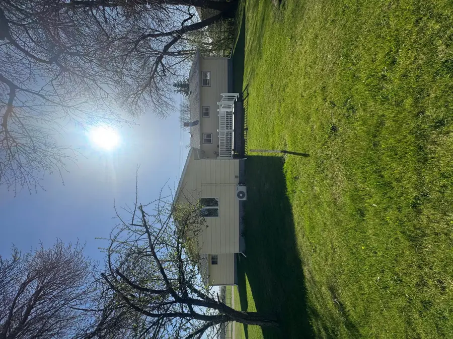 203 Park Ave, Finley, ND 58230 - #2