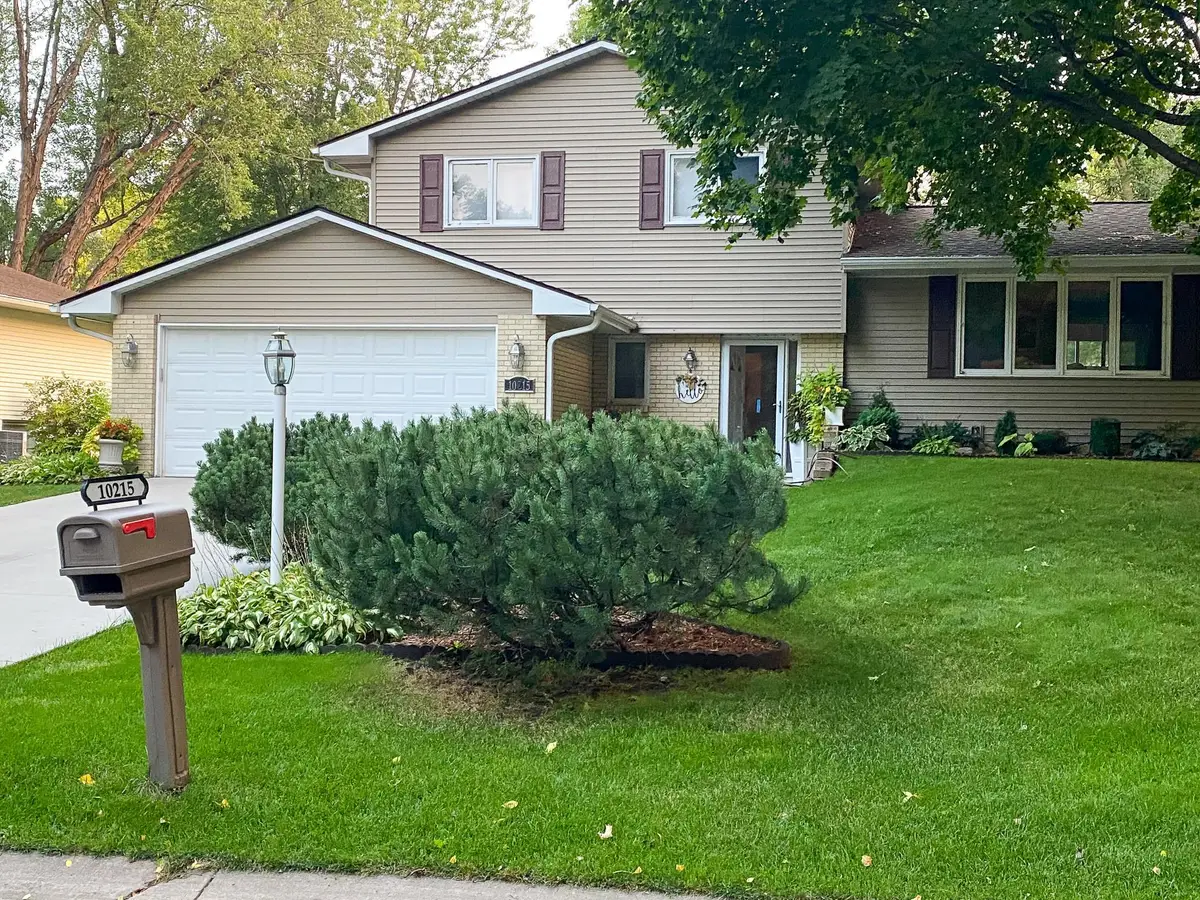 10215 39th Avenue N, Plymouth, MN 55441 - #1