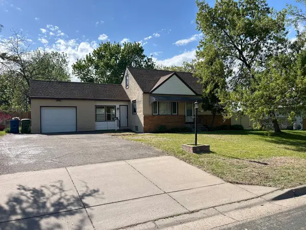 5422 Madison Street Ne, Fridley, MN 55421