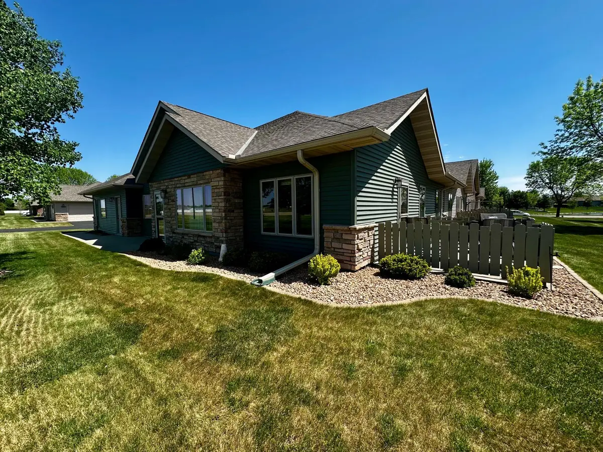 1636 Thunderbird Road #11, Marshall, MN 56258 - #1
