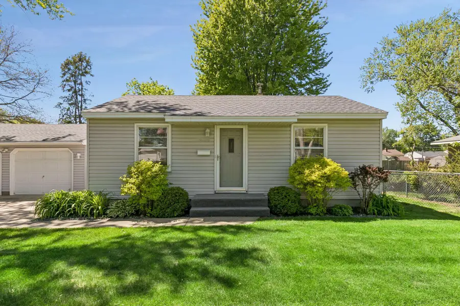 8230 Clinton Avenue S, Bloomington, MN 55420 - #2