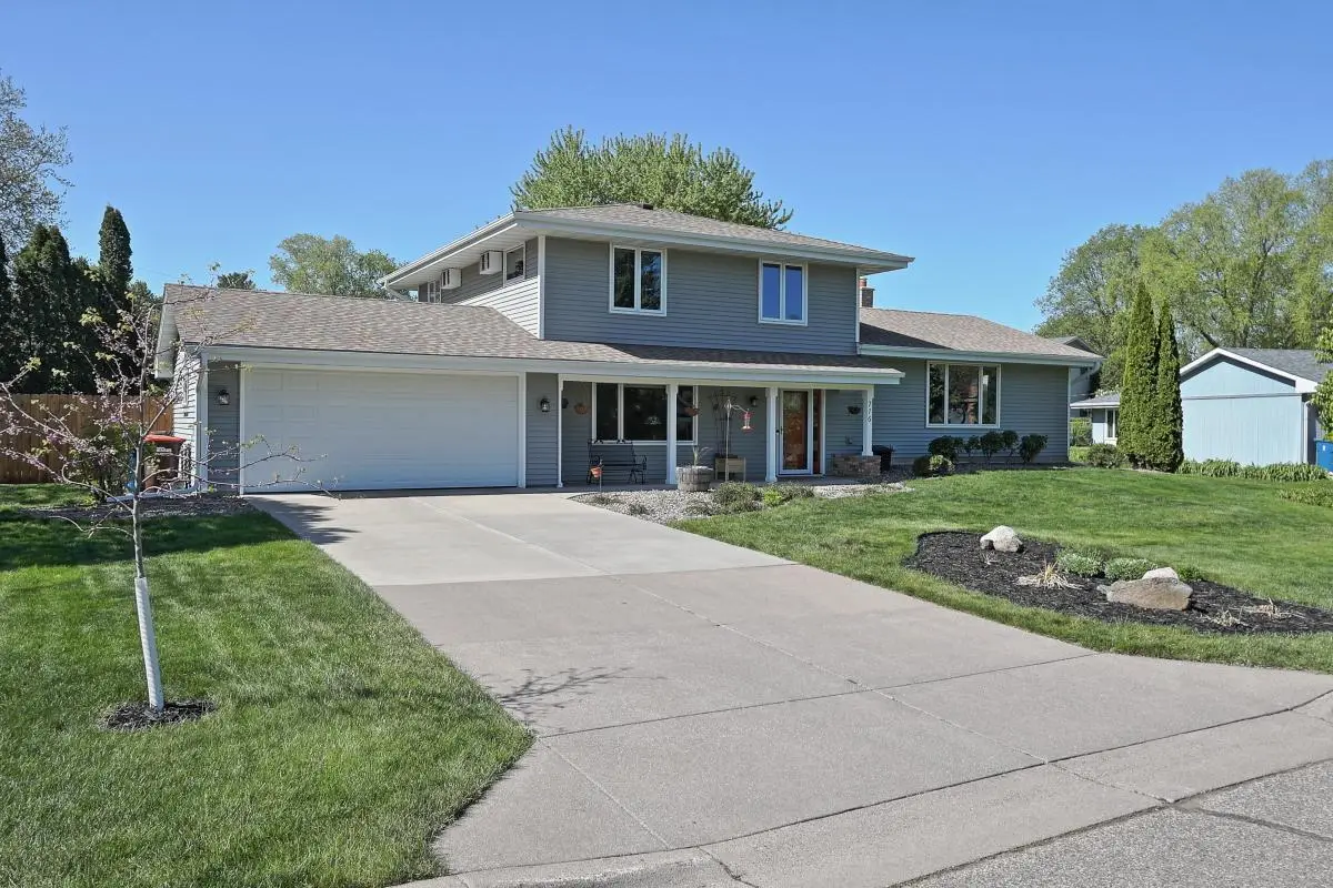 716 Eldridge Avenue E, Maplewood, MN 55117 - #1