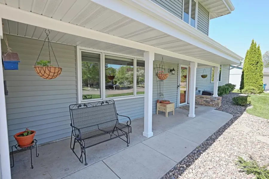 716 Eldridge Avenue E, Maplewood, MN 55117 - #3