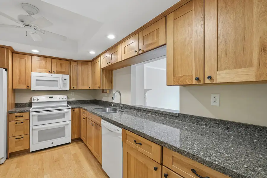 1077 Sibley Memorial Highway #504, Lilydale, MN 55118 - #2