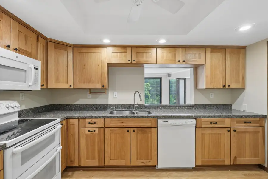 1077 Sibley Memorial Highway #504, Lilydale, MN 55118 - #3