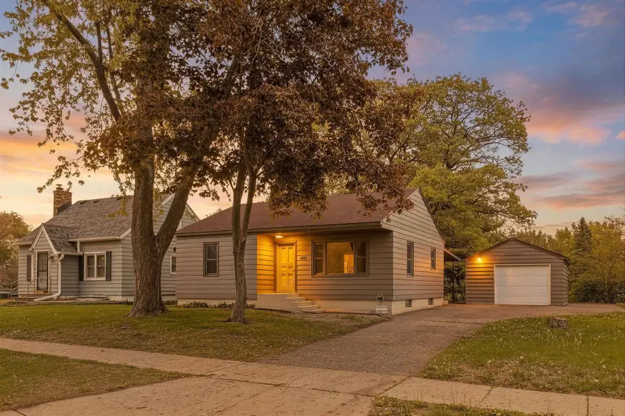 3161 Venus Avenue, Eau Claire, WI 54703 - #3