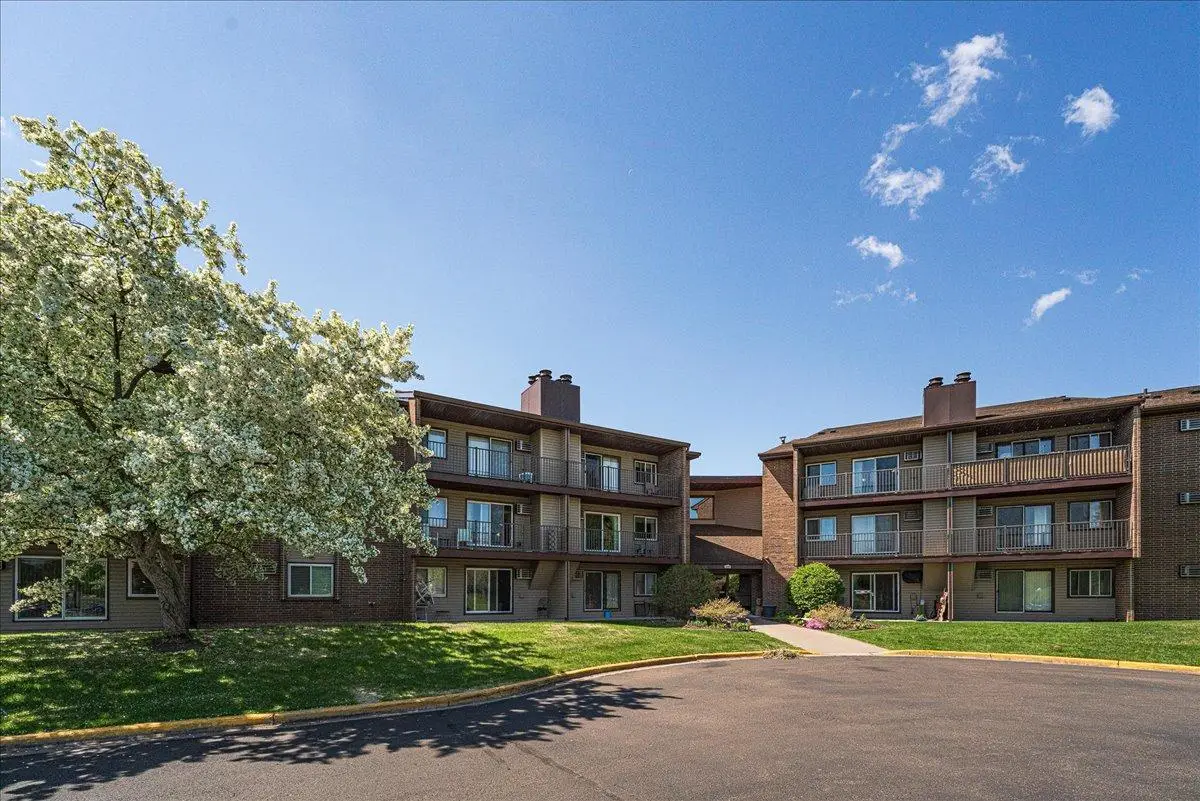 3440 Golfview Drive #315, Eagan, MN 55123 - #1