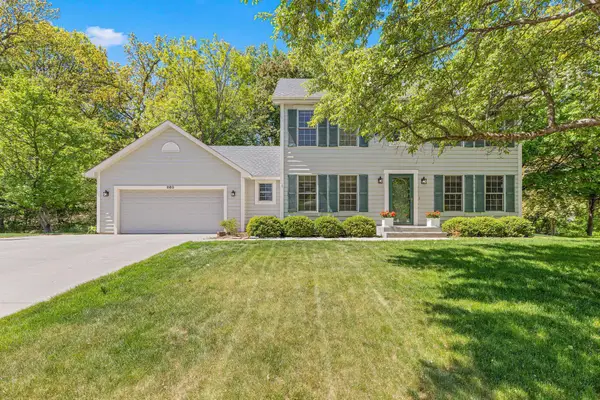 669 Windtree Knolls, Eagan, MN 55123