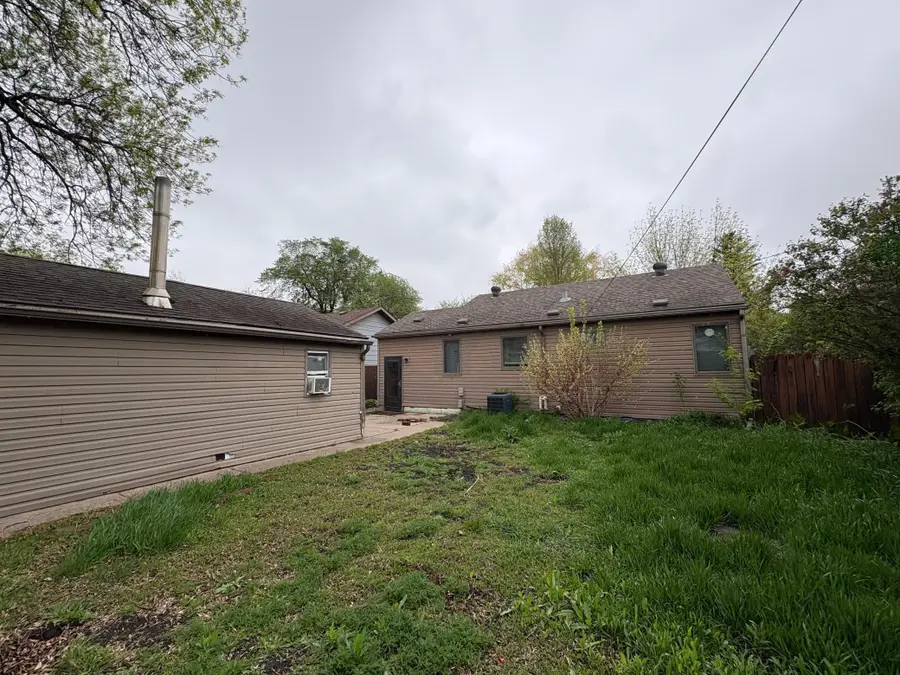 346 15th Avenue S, Fargo, ND 58103 - #3
