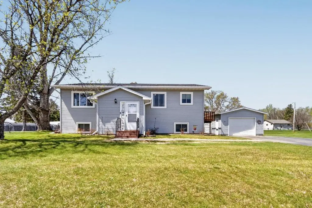515 Columbus Avenue, Cohasset, MN 55721 - #1