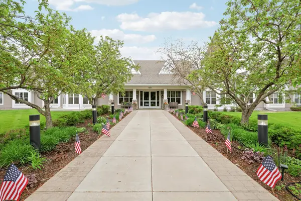 100 Clydesdale Trail #113, Medina, MN 55340