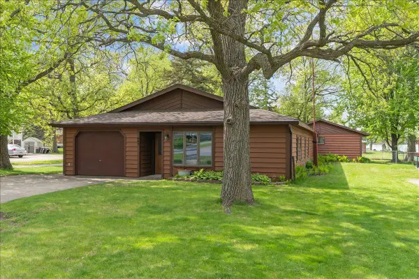 605 Chinook Avenue Sw, Avon, MN 56310