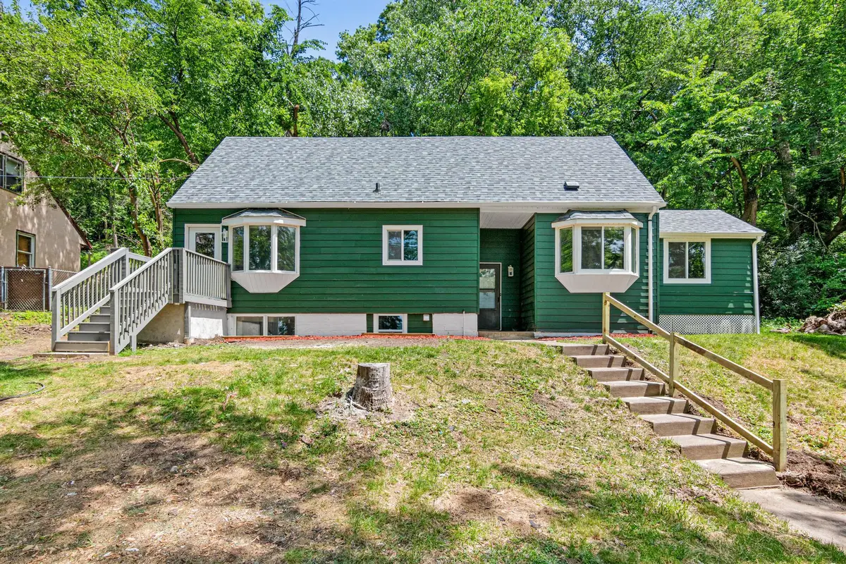 820 Point Douglas Road S, Saint Paul, MN 55119 - #1