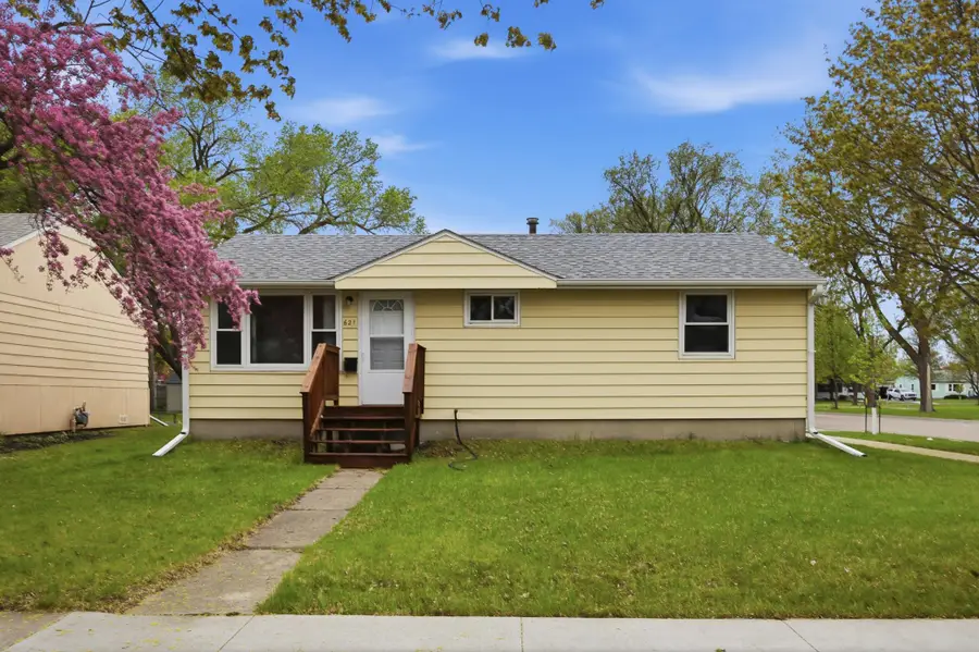 621 19th Street N, Moorhead, MN 56560 - #2