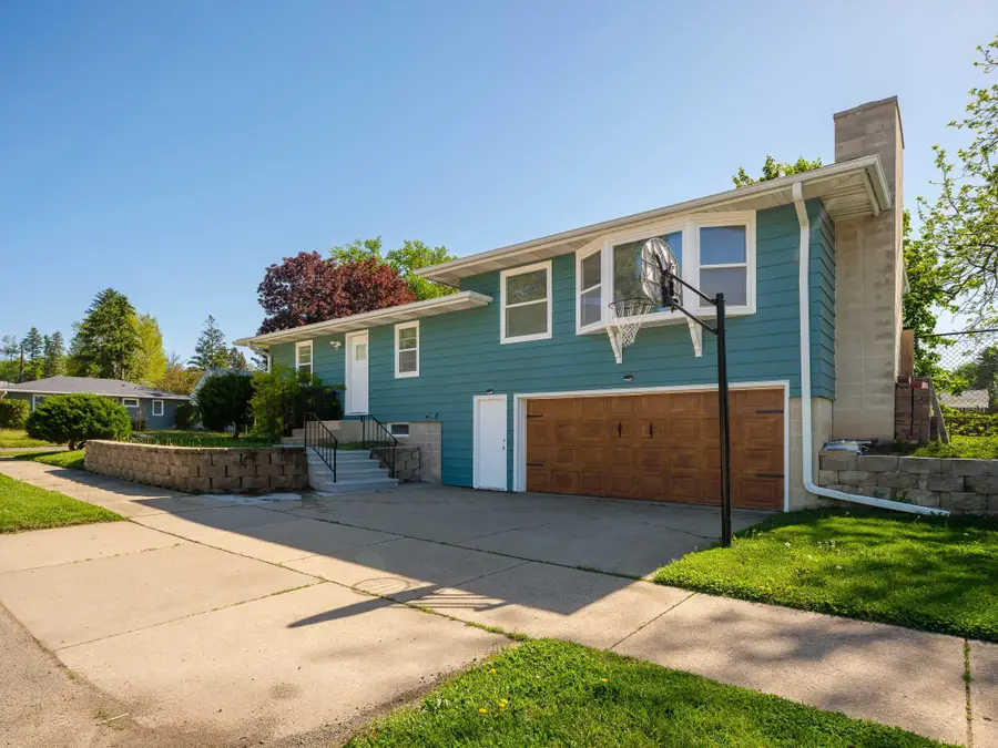 2040 18th Street Nw, Rochester, MN 55901 - #2