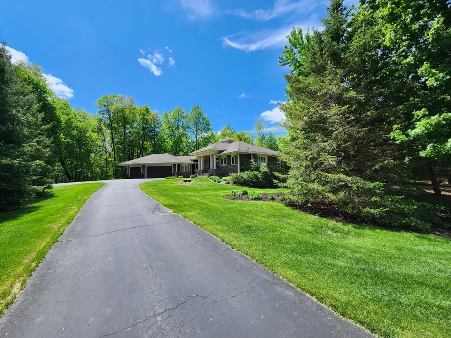 1415 Thelen Farm Trail, Houlton, WI 54082 - #3