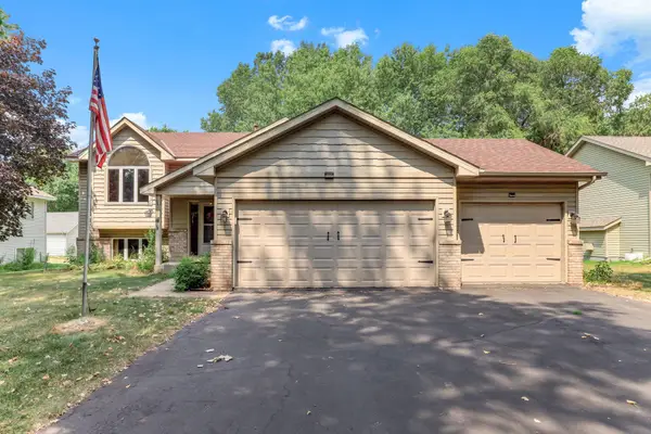 397 Viking Drive E, Little Canada, MN 55117
