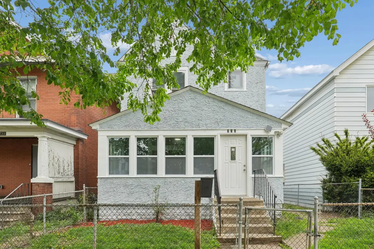 731 Thomas Avenue, Saint Paul, MN 55104 - #1