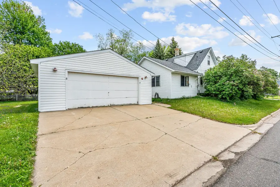 2445 16th Avenue E, North Saint Paul, MN 55109 - #2