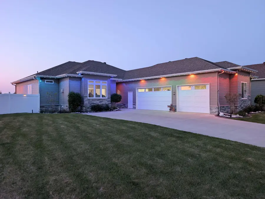 410 Freedom Terrace E, West Fargo, ND 58078 - #3