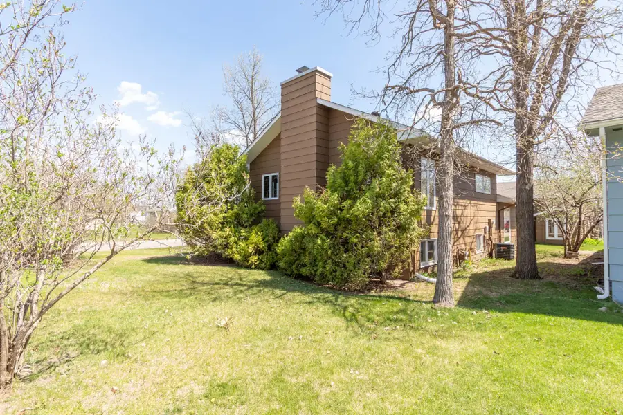 300 27th Street Ne, Bemidji, MN 56601 - #3