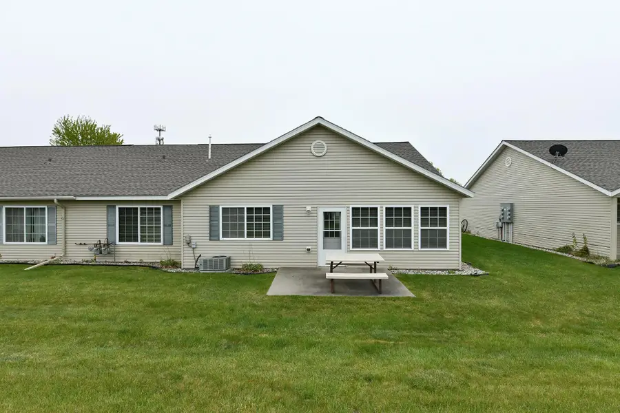 426 30th Street N, Moorhead, MN 56560 - #2