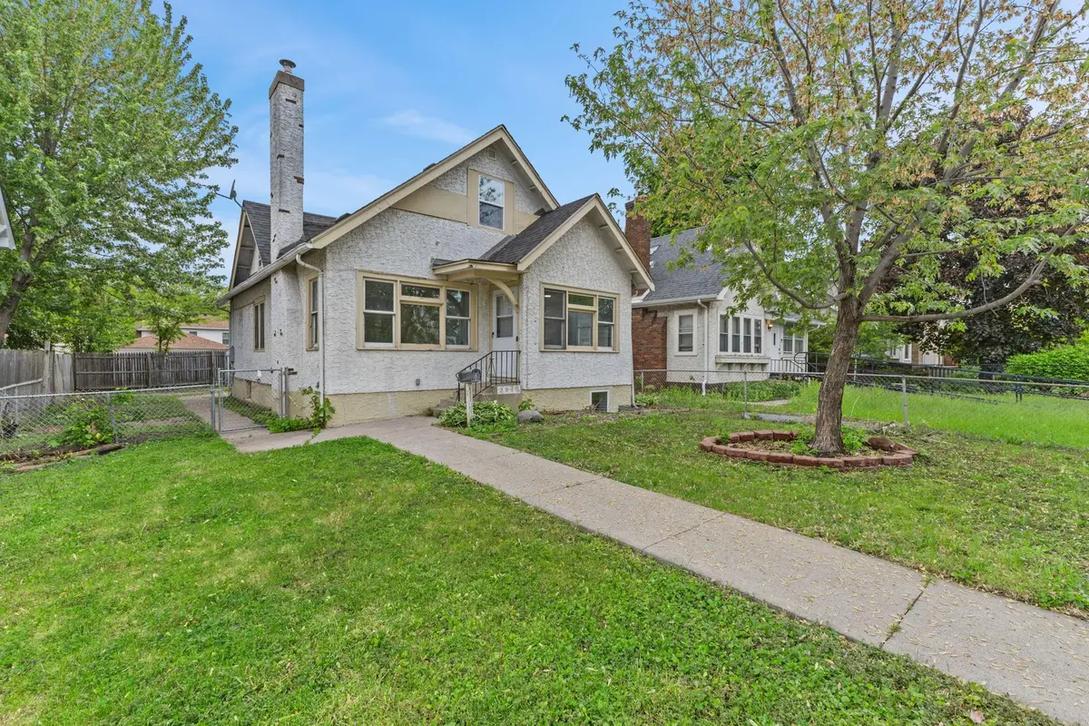 2915 Logan Avenue N, Minneapolis, MN 55411 - #1