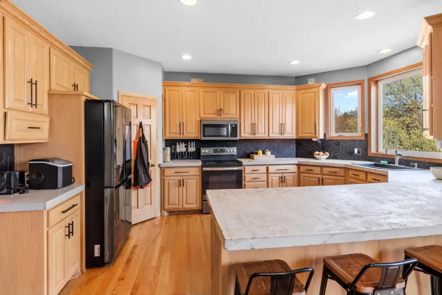 4695 138th Street W, Apple Valley, MN 55124 - #3