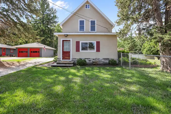 308 8th Avenue Se, Forest Lake, MN 55025