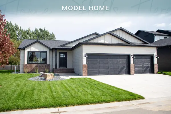 3612 Decorah Way S, Fargo, ND 58104