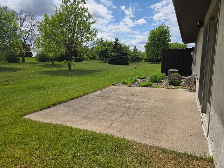 2126 Vierling Drive E, Shakopee, MN 55379 - #3
