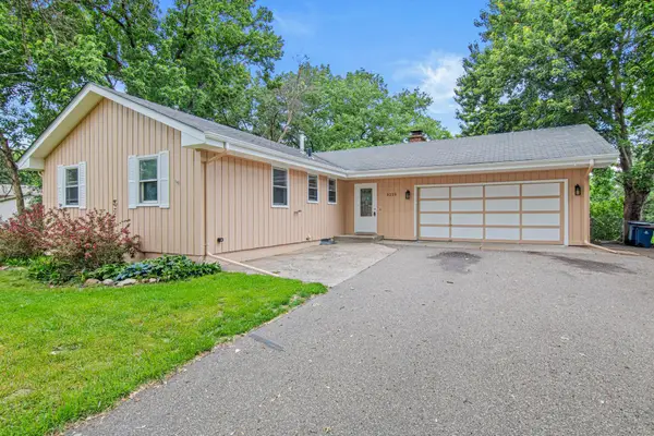3225 Lanewood Lane N, Plymouth, MN 55447
