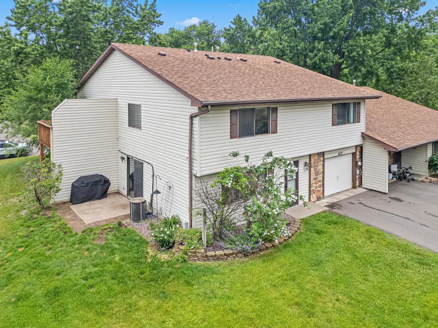 792 Tanglewood Drive, Shoreview, MN 55126 - #2