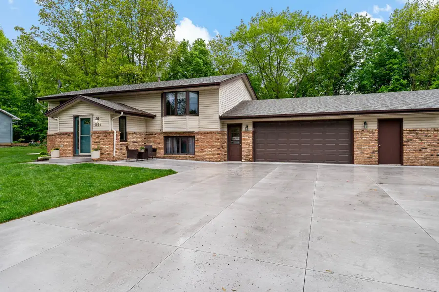 312 Circle Lane Se, Saint Michael, MN 55376 - #2