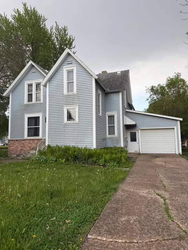508 E Iowa Street, Elmore, MN 56027