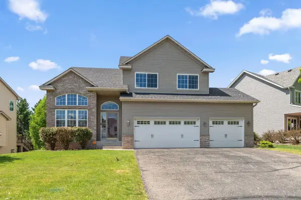 2810 White Eagle Drive, Woodbury, MN 55129