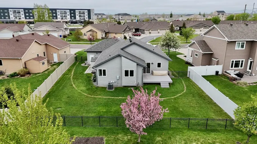 4742 44th Street S, Fargo, ND 58104 - #2