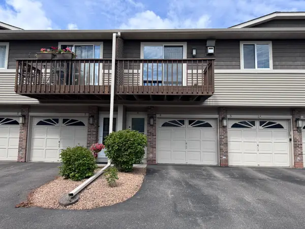 14025 44th Place N #4, Plymouth, MN 55446