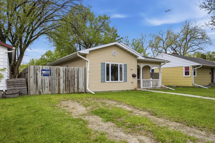 1810 5th Avenue S, Fargo, ND 58103 - #2
