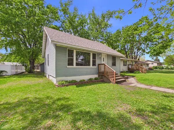 433 30th Avenue N, Saint Cloud, MN 56303