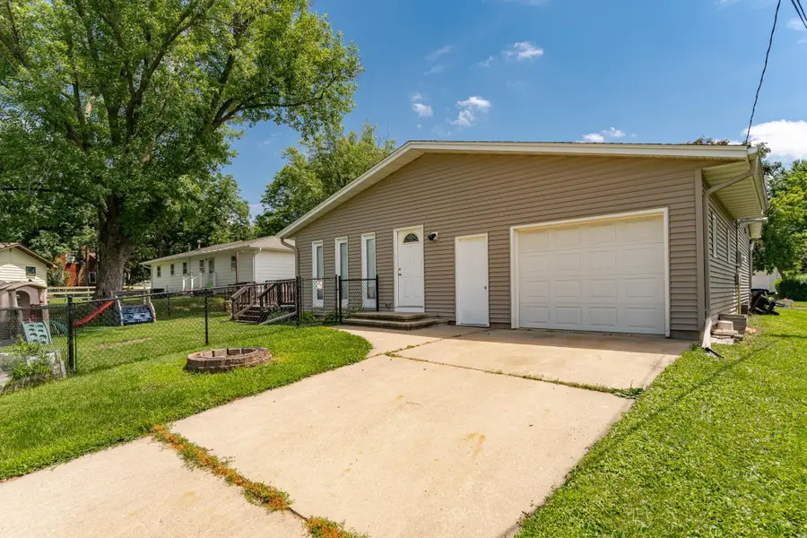 213 Division Street Ne, Chatfield, MN 55923 - #2