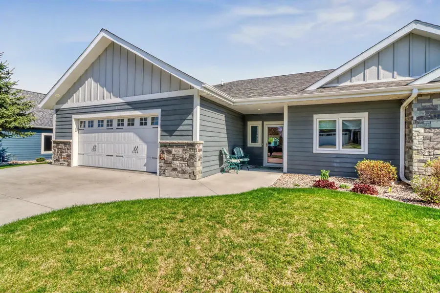 906 Lake Forest Circle, Detroit Lakes, MN 56501 - #2