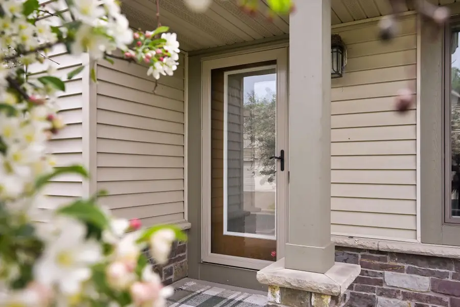 1003 Farrell Street S, Maplewood, MN 55119 - #2
