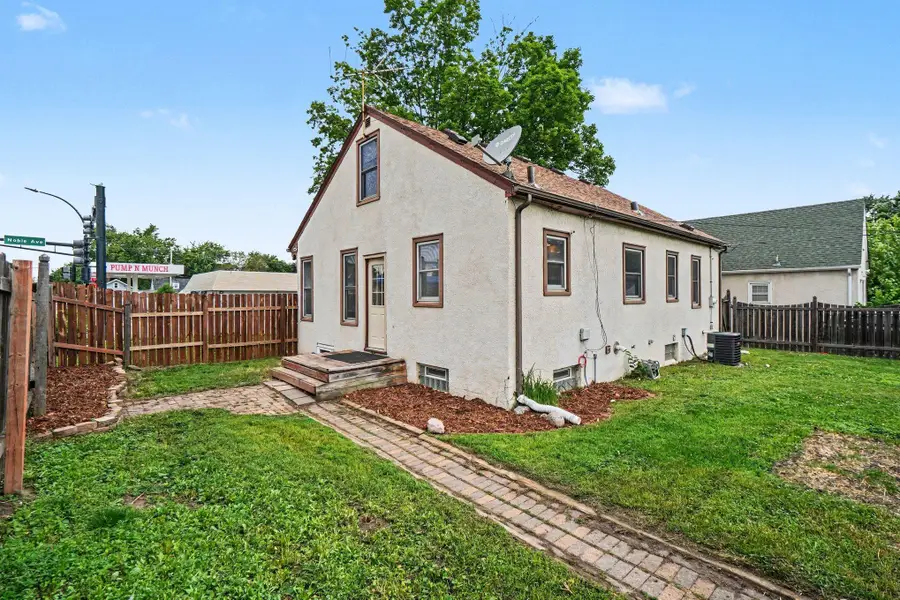 3600 Noble Avenue N, Robbinsdale, MN 55422 - #3