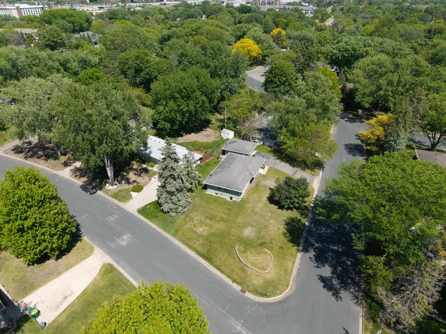 3110 W 82nd Street, Bloomington, MN 55431 - #2