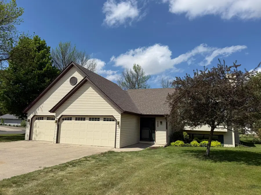 209 4th Avenue Sw, Medford, MN 55049 - #3