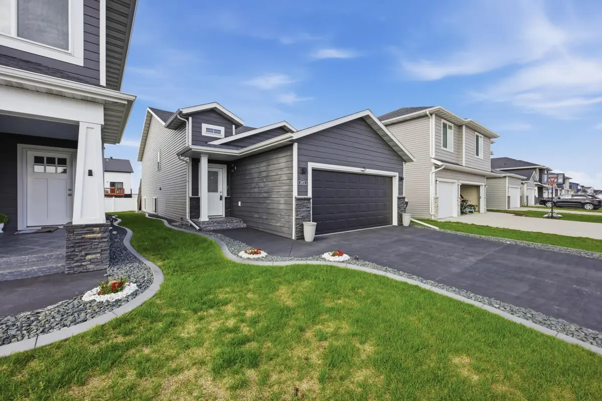 1571 67th Avenue S, Fargo, ND 58104 - #1