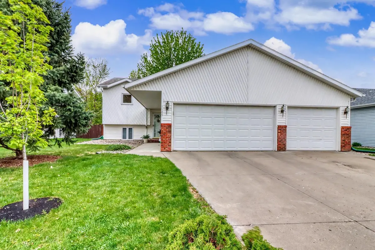 1109 4th Avenue E, West Fargo, ND 58078 - #1