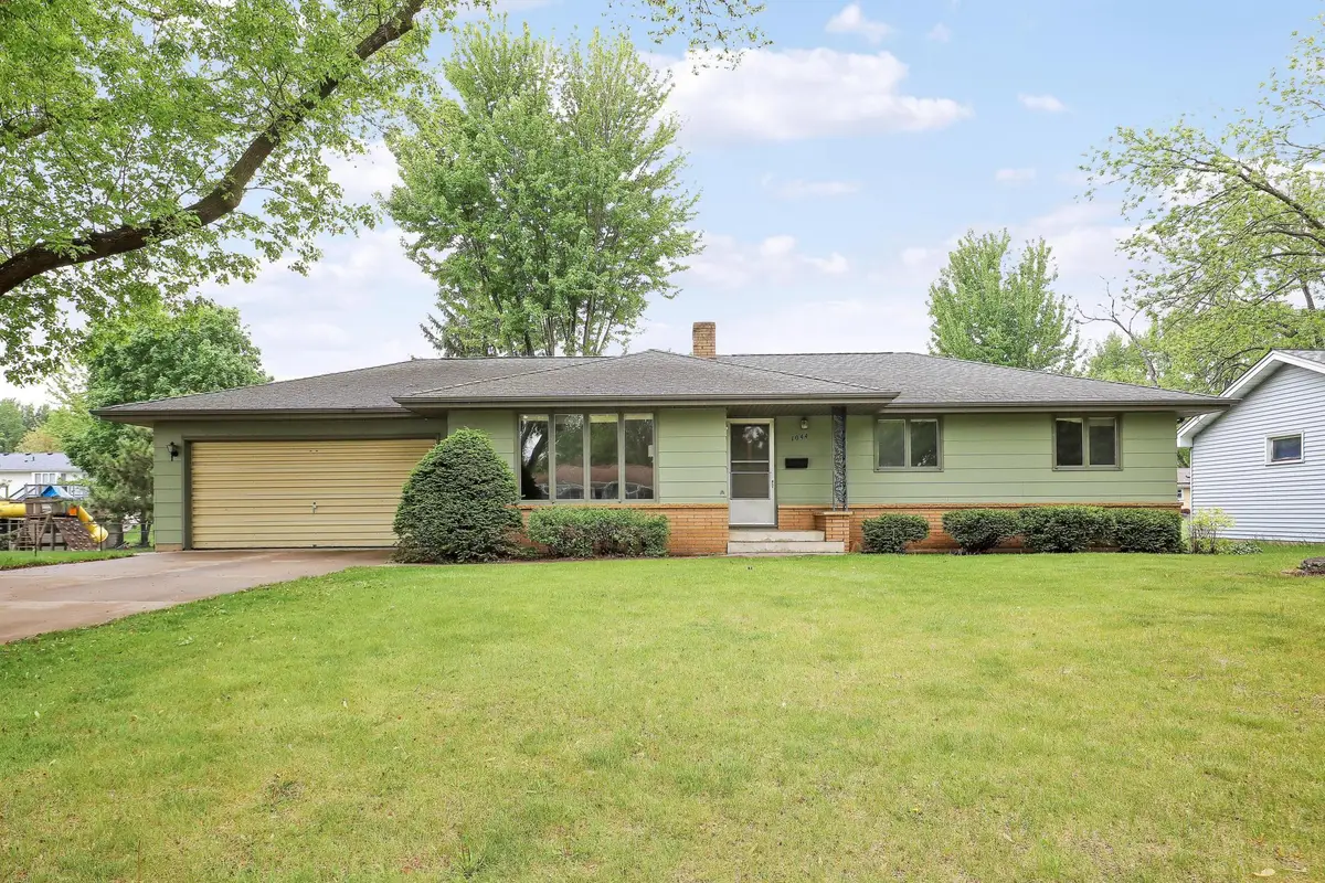 1044 Scott Street S, Shakopee, MN 55379 - #1