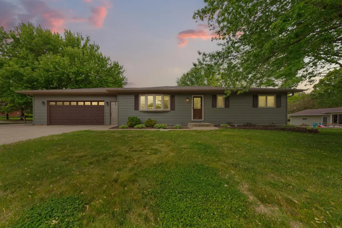 1724 Prairie Avenue Sw, Faribault, MN 55021 - #1
